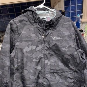 Medium Eddie Bauer spring jacket..... NEVER WORN